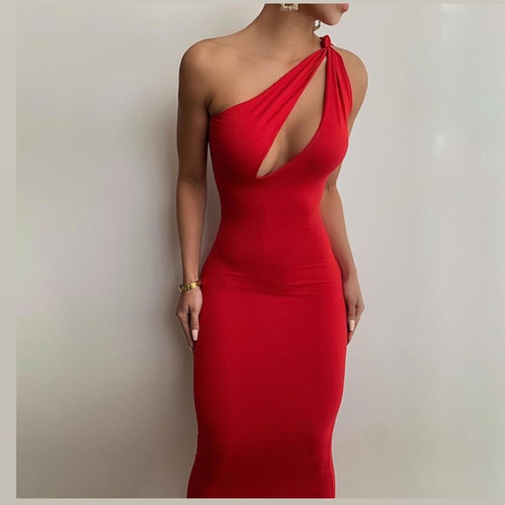 Red one shoulder open cute dress